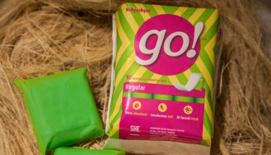 Le Rwanda transforme des fibres de banane en serviettes hygiéniques