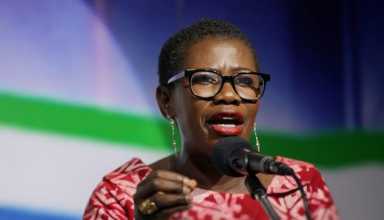 Qui est Yvonne Aki Sawyerr, la nouvelle maire de Freetown?