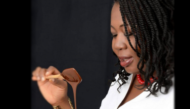 Akua Obenewaa Donkor, pionnière du chocolat artisanal au Ghana