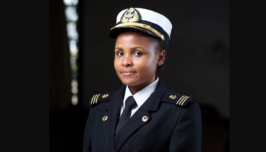 À 28 ans, Elizabeth Marami devient la première pilote maritime du Kenya