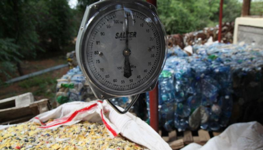 Somalie: les réfugiés se lancent dans la lutte contre les sachets plastiques